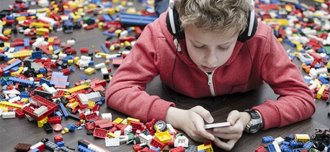 Scuola media: gli effetti dei giochi per cellulari sugli studenti. I rischi della tecnodipendenza