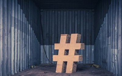 #WomenSupportingWomen: cosa significa e come funziona l'hashtag sui social