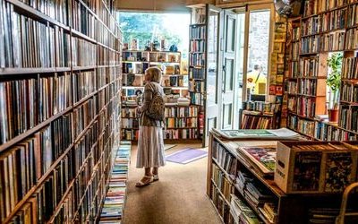Feltrinelli e Marsilio ripartono con le promozioni: due titoli a un prezzo speciale 