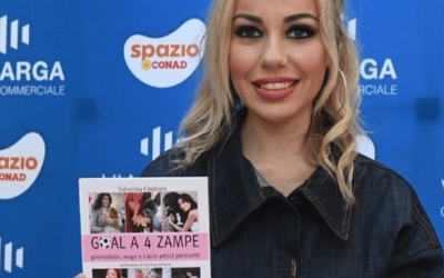 Intervista a Valentina Cristiani in libreria con “Goal a 4 zampe. Giornaliste, wags e i loro amici pelosetti”