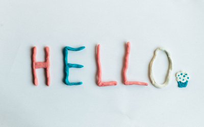 Saluti in inglese: i diversi modi di salutare e quando usarli