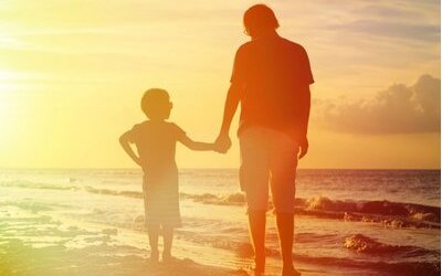 “Il vecchio e il bambino”, la canzone di Guccini dedicata alla vecchiaia