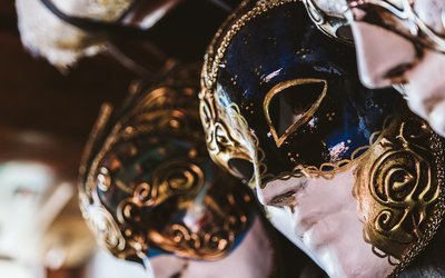 Il Carnevale “vecchio e pazzo” nella poesia attribuita a Gabriele D'Annunzio