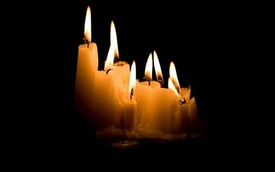 “Candele” di Costantino Kavafis: una poesia sul tempo che fugge